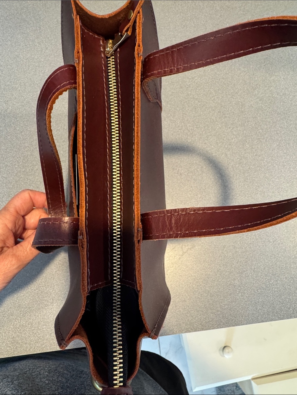 Portland Leather Goods - Lola Crossbody Bag - Picture 5 of 6